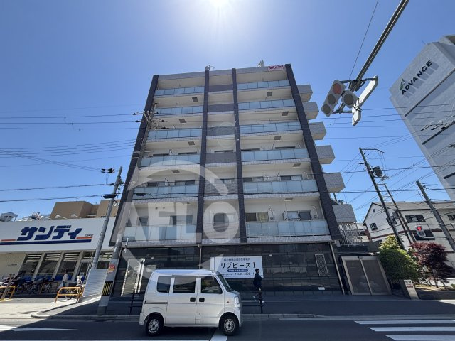 トレノーヴェ南巽の外観