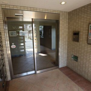 【エントランス】 | カーサ　ビオラ