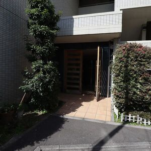 【エントランス】 | カーサ　ビオラ