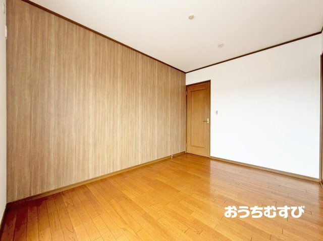 尾張旭市城山町三ツ池の洋室