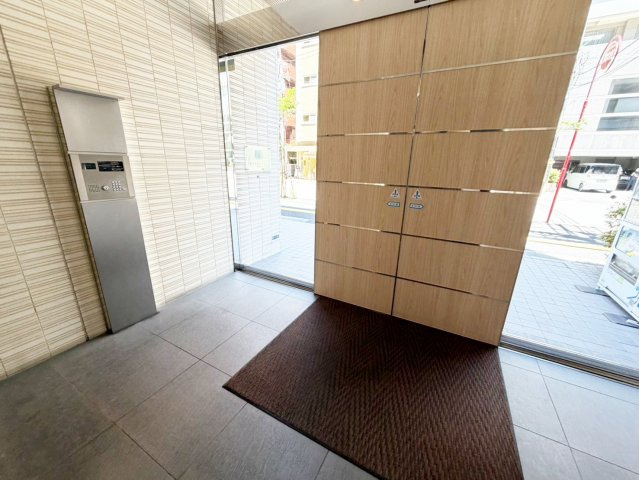 パークフラッツ江坂のエントランス