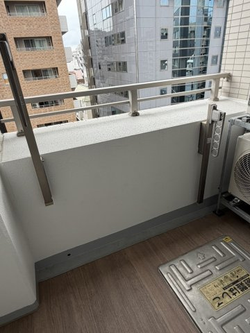 ビーロット新御徒町レジデンスのバルコニー