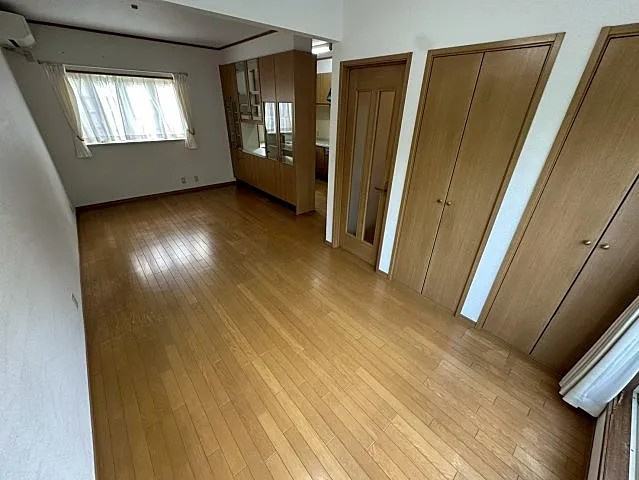 南宮町貸家の居間・リビング