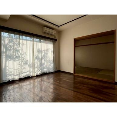 藤和芦屋川ホームズの居間・リビング