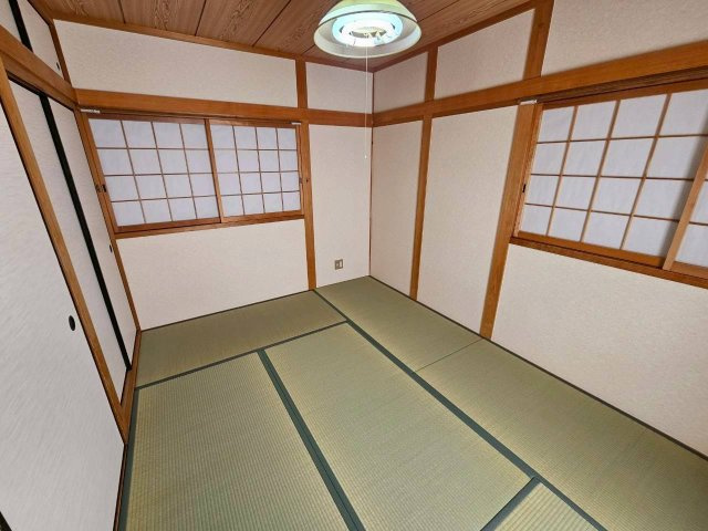 松家貸家の居間・リビング