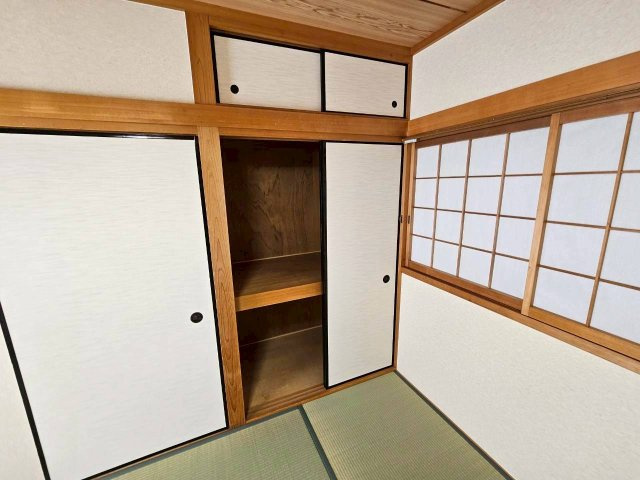 松家貸家の収納