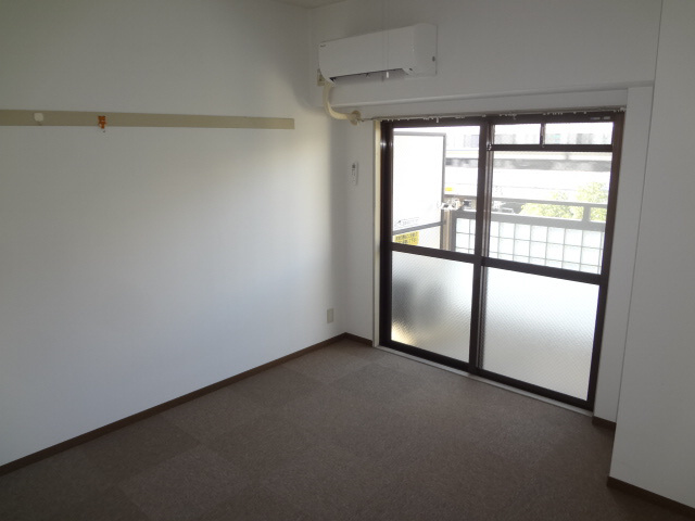 リーグレック元町の居間・リビング