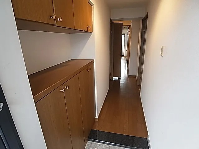 プレステージ深江南町の玄関