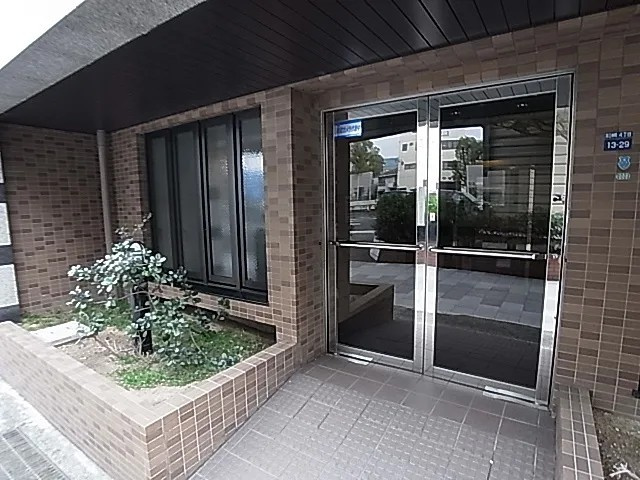 プレステージ深江南町のエントランス
