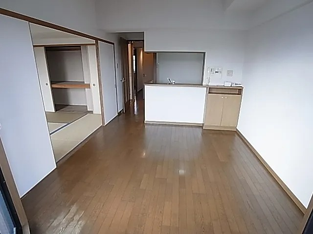 プレステージ深江南町の居間・リビング