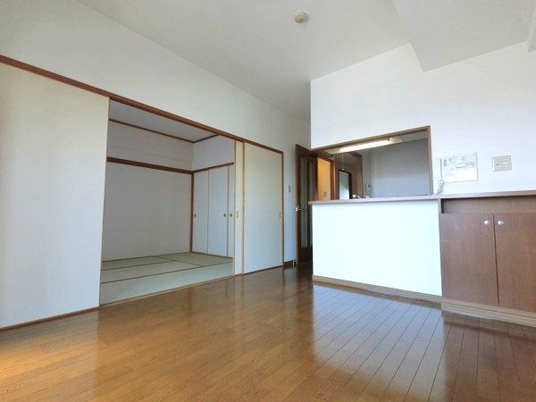 プレステージ深江南町の居間・リビング