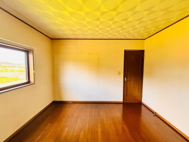 八街市東吉田　中古戸建の洋室