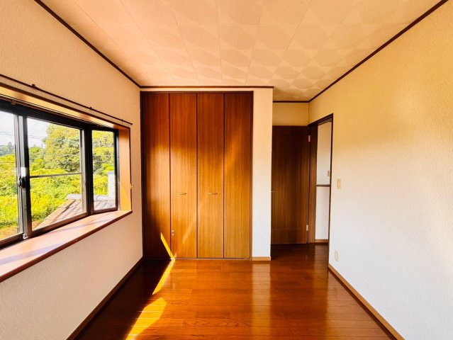 八街市東吉田　中古戸建の洋室
