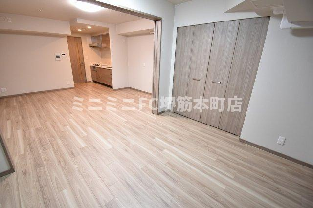 大阪市中央区南本町１丁目の賃貸マンションの洋室
