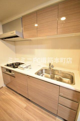 大阪市中央区南本町１丁目の賃貸マンションのキッチン