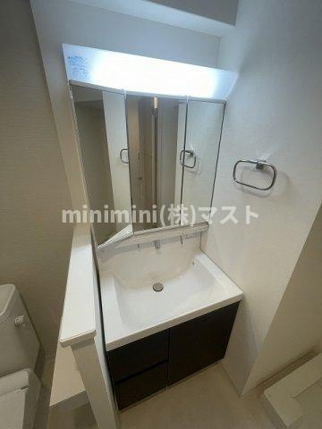 大阪市中央区東心斎橋２丁目の賃貸マンションの洗面所