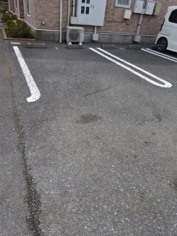 コンフォルターブルⅣの駐車場|駐車場です