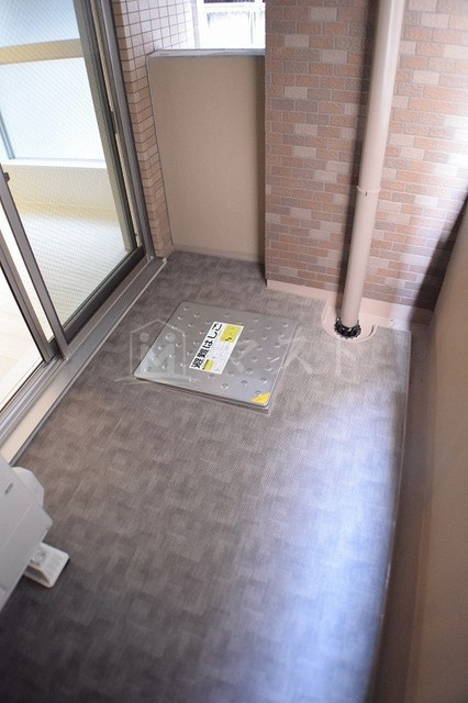 大阪市中央区常盤町２丁目の賃貸マンションのバルコニー