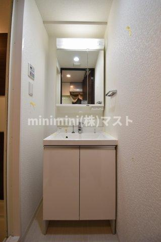 大阪市中央区南久宝寺町４丁目の賃貸マンションの洗面所