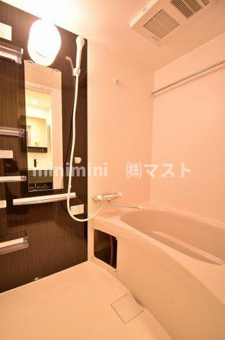 大阪市中央区徳井町２丁目の賃貸マンションの浴室