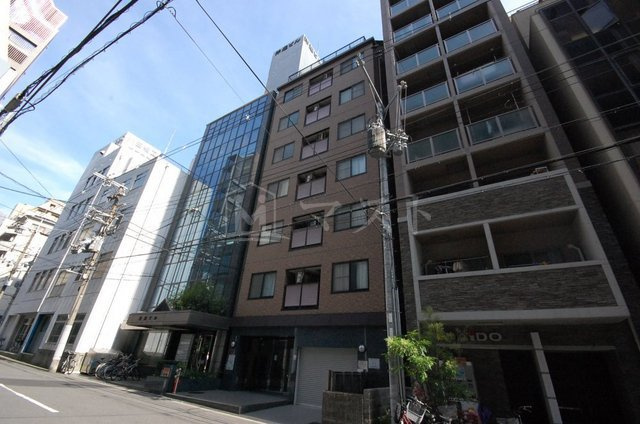 大阪市中央区鎗屋町２丁目の賃貸マンションの外観