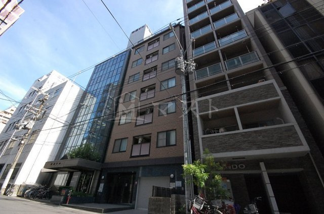 大阪市中央区鎗屋町２丁目の賃貸マンションの外観