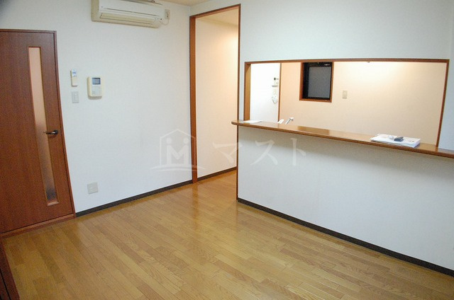 大阪市中央区鎗屋町２丁目の賃貸マンションの居間・リビング