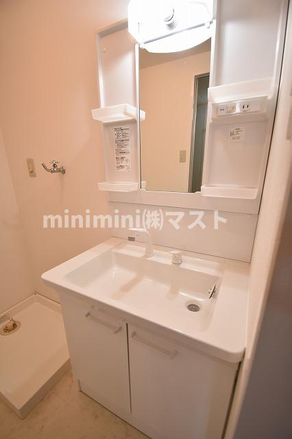 大阪市中央区材木町の賃貸マンションの洗面所|他号室参考写真