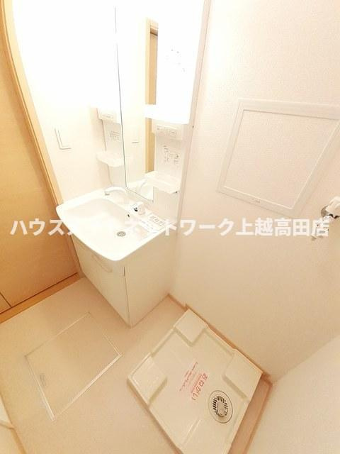 ソレアードⅢの洗面所|洗髪洗面化粧台・洗濯機置場