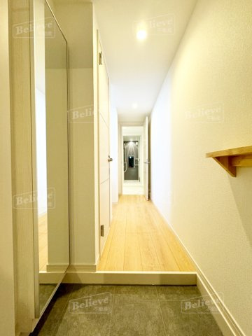 ウィンクルム・CRESTの玄関|シューズボックス付きの玄関です☆