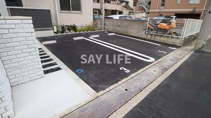ReCourtStellaの駐車場