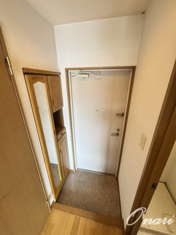 エストレノの玄関