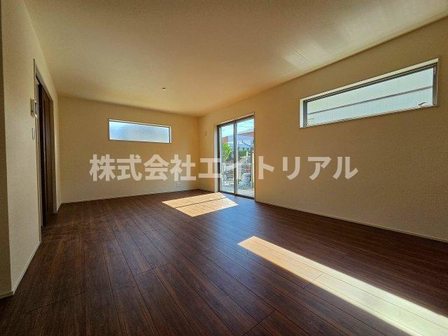 可児市長坂3丁目　新築戸建　全1棟の居間・リビング|1階
