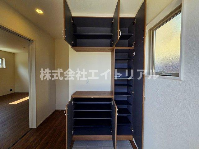 可児市長坂3丁目　新築戸建　全1棟の収納|1階　下駄箱