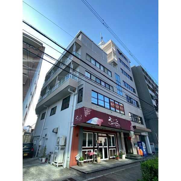 アイワステーションビルⅥ号館の外観