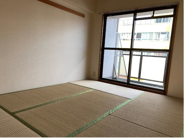 シャリテ今里の和室