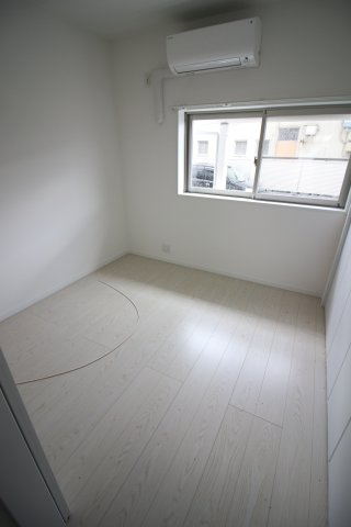 【洋室】 | マンション東岡