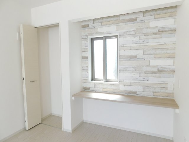 名古屋市中川区万場１丁目の新築一戸建のその他|◇スタディーカウンター◇　　お子様の勉強やワークスペースなどに利用できます♪　リビングがスッキリと片付く収納完備！