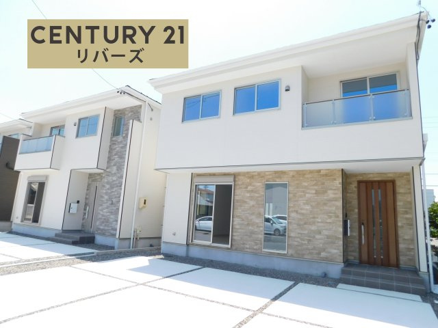 名古屋市中川区万場１丁目の新築一戸建の外観|☆２号棟☆　　いつでも見学できます♪（お問合せ当日、平日、水曜、夜間でもＯＫ）　敷地３７．５９坪！　長期優良住宅♪　ＺＥＨ水準！　前面道路６m！　駐車並列３台ＯＫ！　開放的で心地の良いＬＤＫ１９帖♪