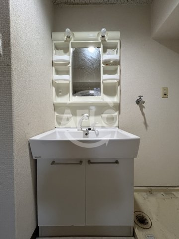 ロベリア弐番館　吉野小学校区の独立洗面台|ロベリア弐番館　独立洗面台