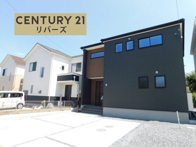 海部郡大治町大字八ツ屋字裏畑の新築一戸建の外観|☆３号棟☆  　新価格！！いつでもご案内できます♪（お問合せ当日、平日、水曜、夜間でもＯＫ）　長期優良住宅♪　５ＬＤＫ！　敷地５１．６７坪　駐車並列３台ＯＫ　南に広い庭付き♪　続き間ＬＤＫ２１．５帖♪