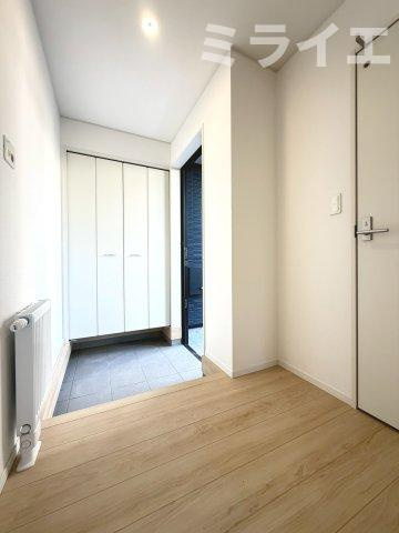 【新築戸建】札幌市西区八軒7条東3丁目2棟の玄関
