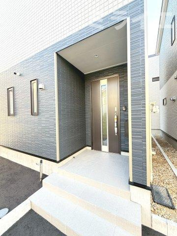 【新築戸建】札幌市西区八軒7条東3丁目2棟のエントランス
