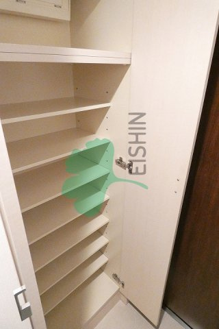 S-FORT筑紫通り(エスフォート筑紫通り)の玄関|下駄箱もしっかりついてます！