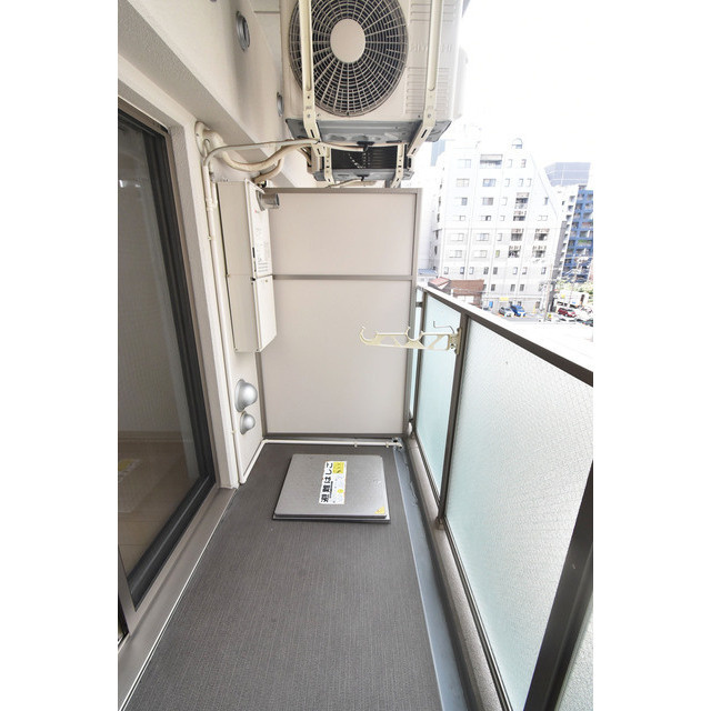 アーデンタワー本町イーストのバルコニー