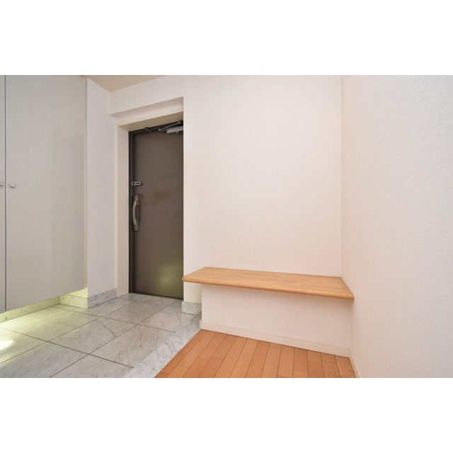 アーデンタワー北堀江の玄関