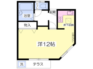 窓が多く明るい角部屋。
