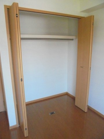サウザンド，エムの収納