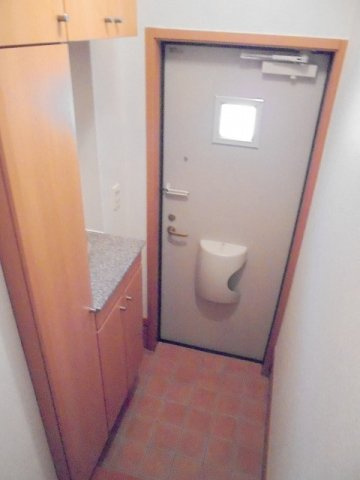サウザンド，エムの玄関
