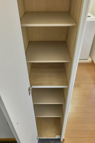 レオパレス秋桜の玄関